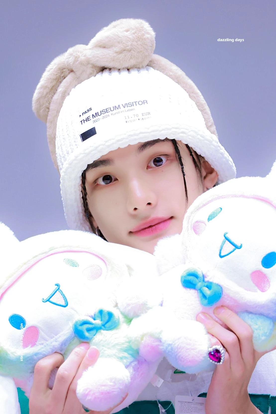 Hyunjin thumbnail
