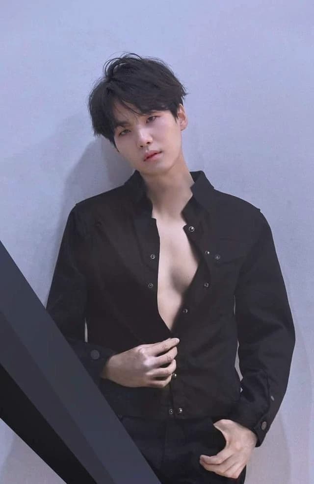 Min Yoongi  thumbnail