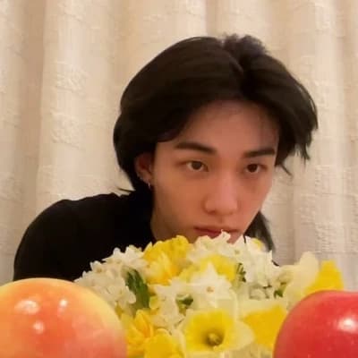 Hwang Hyunjin thumbnail