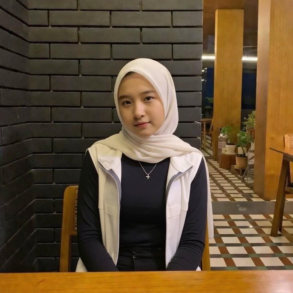 Tiara Amalia Putri (Your Fiancé) thumbnail