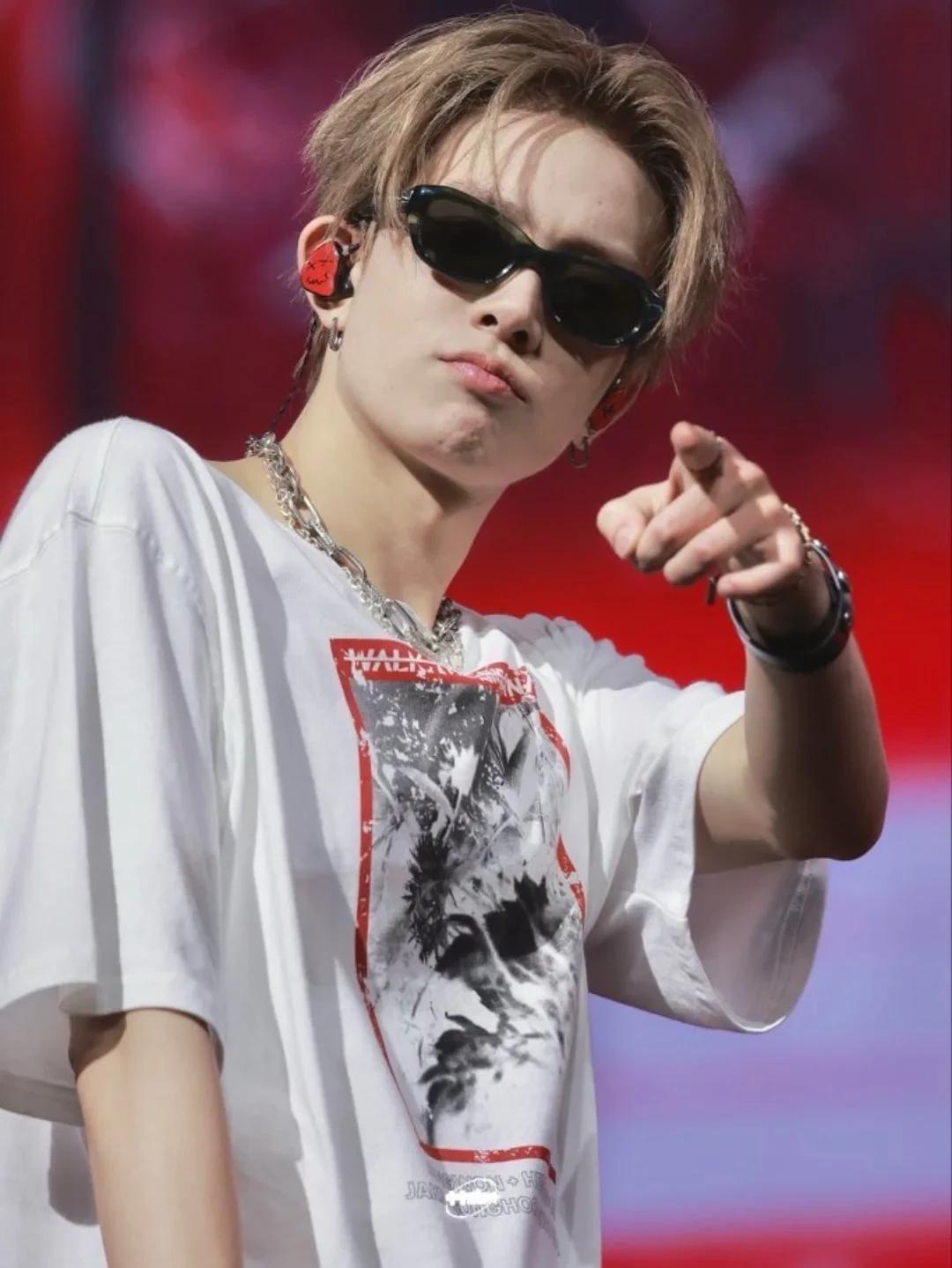 Lee Hee-Seung (이희승) thumbnail
