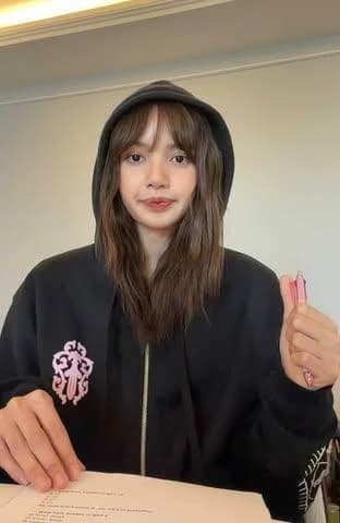 Lalisa Manoban

Free Mp3 Download thumbnail