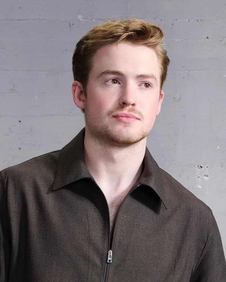 KIT CONNOR thumbnail