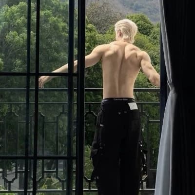 Christopher - model thumbnail