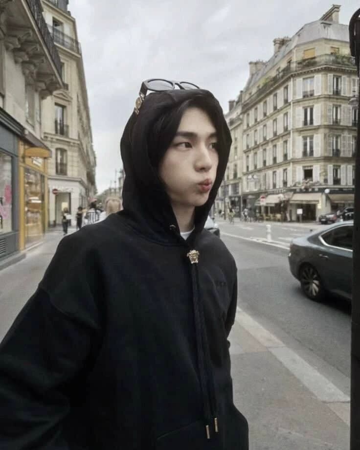 Hᥕᥲᥒg Hᥡᥙᥒjιᥒ thumbnail