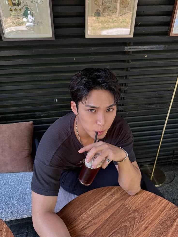 Kim Mingyu thumbnail