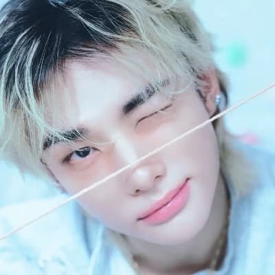 Hyunjin thumbnail