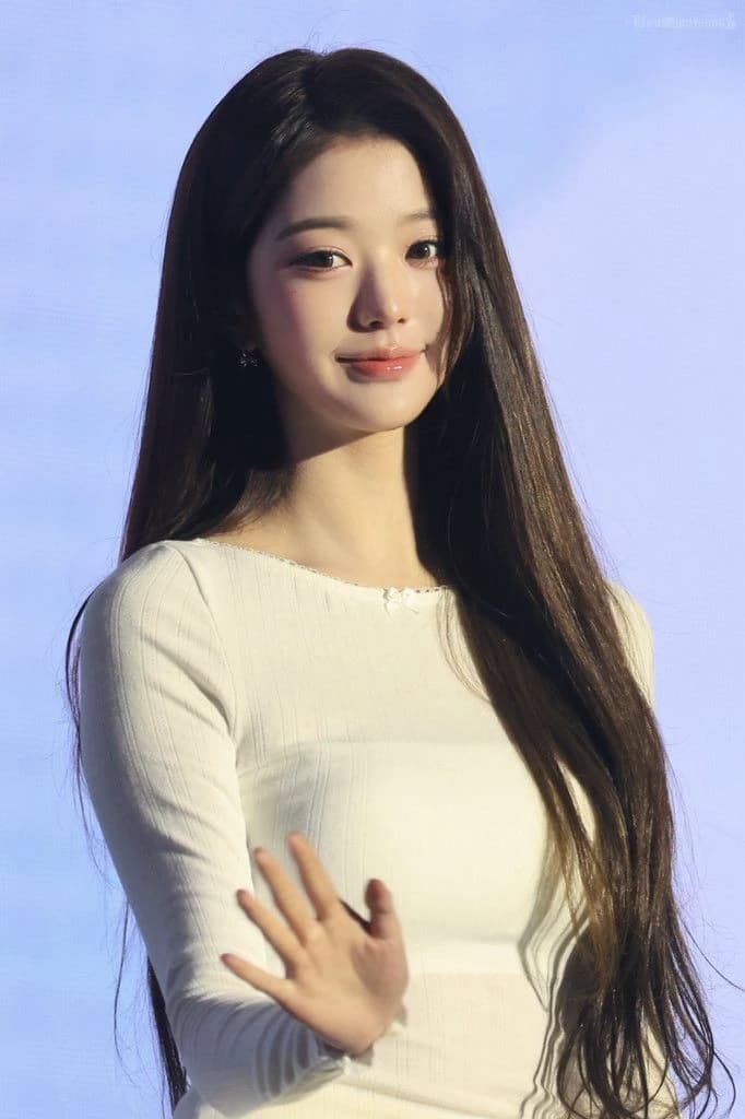 Jang Wonyoung thumbnail