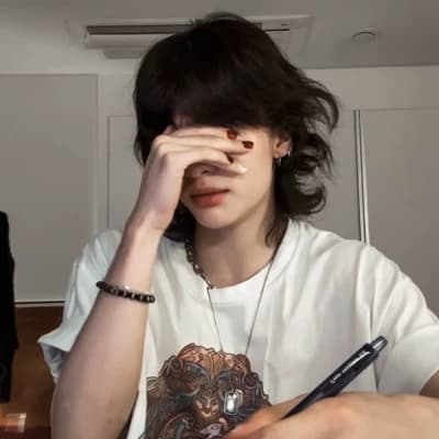 Hwang Hyunjin thumbnail