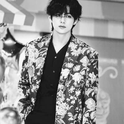 Kim Taehyung thumbnail