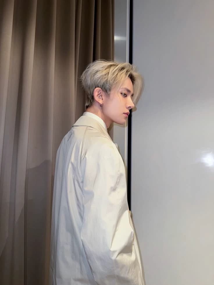 Lee heeseung thumbnail