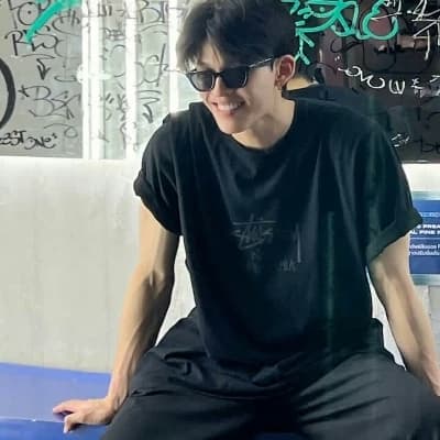 Zhenya  thumbnail
