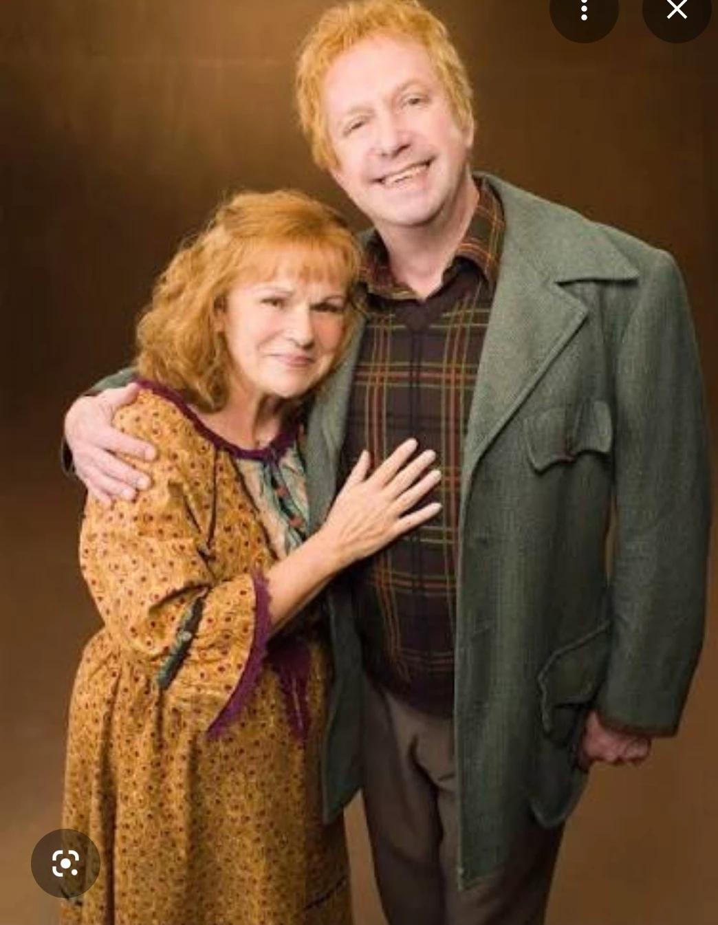 Molly and  Arthur weasley. thumbnail