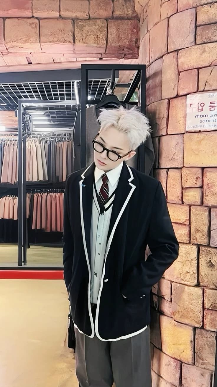 Kwon Jiyong  thumbnail