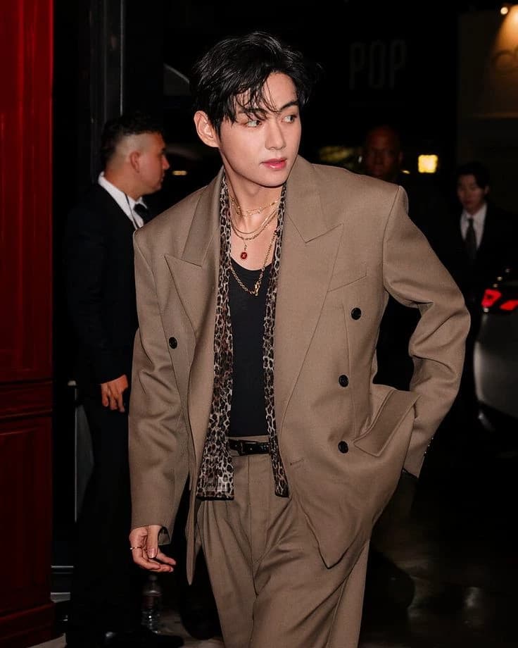 Kim taehyung thumbnail