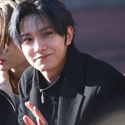 Lee Heeseung  thumbnail