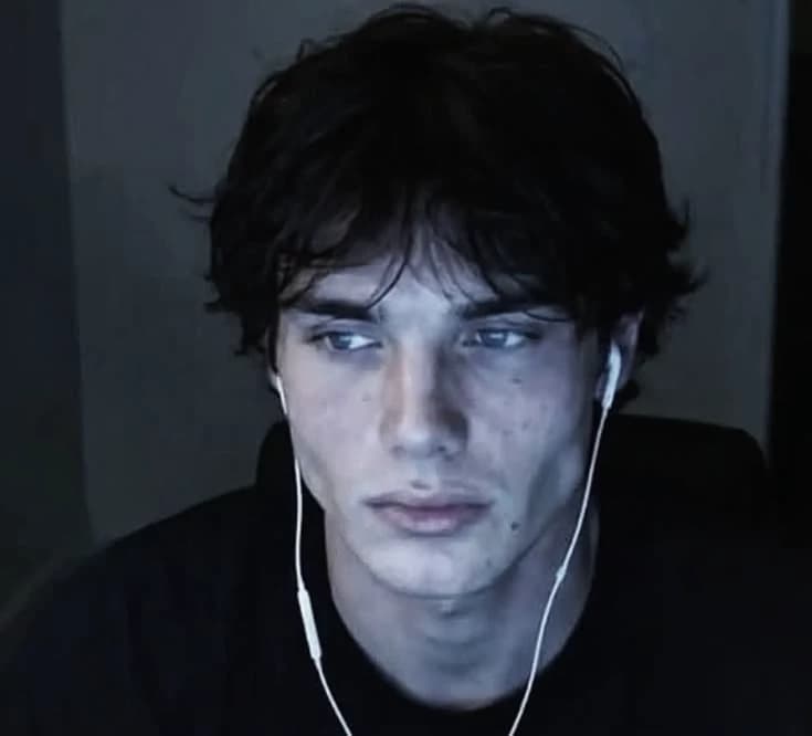 𝑳𝒖𝒄𝒂𝒔 𝑾𝒂𝒕𝒔𝒐𝒏 thumbnail