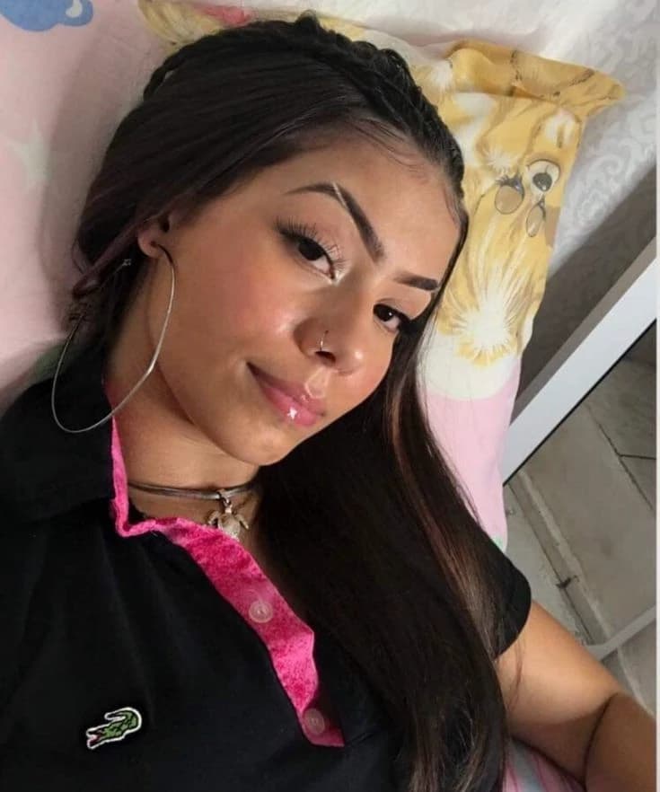 Larissa thumbnail