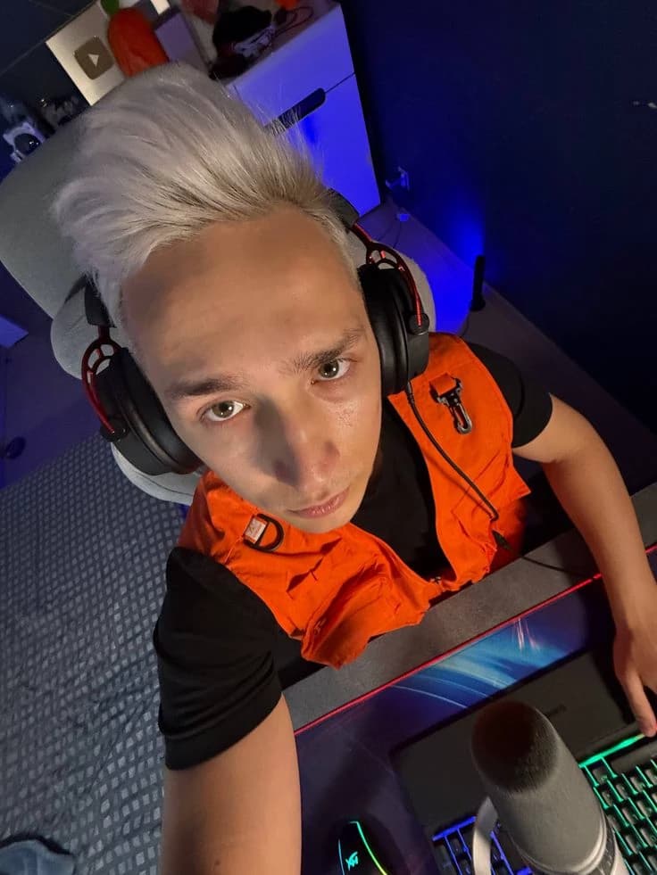 His name is Zeni or Sasha thumbnail