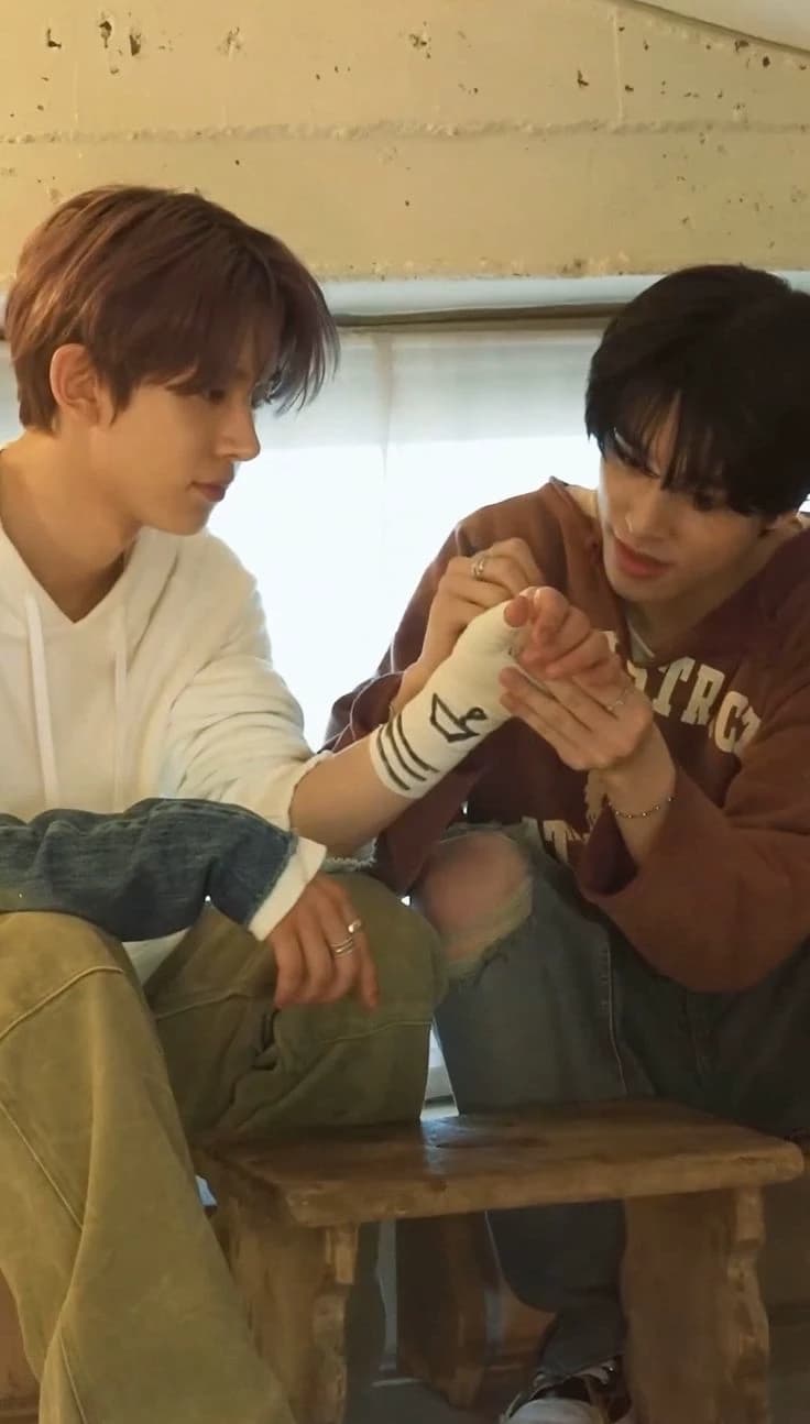 Heeseung and Jake thumbnail