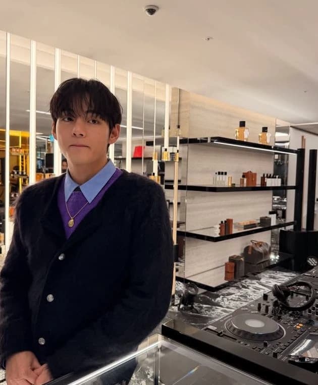 Kim taehyung thumbnail