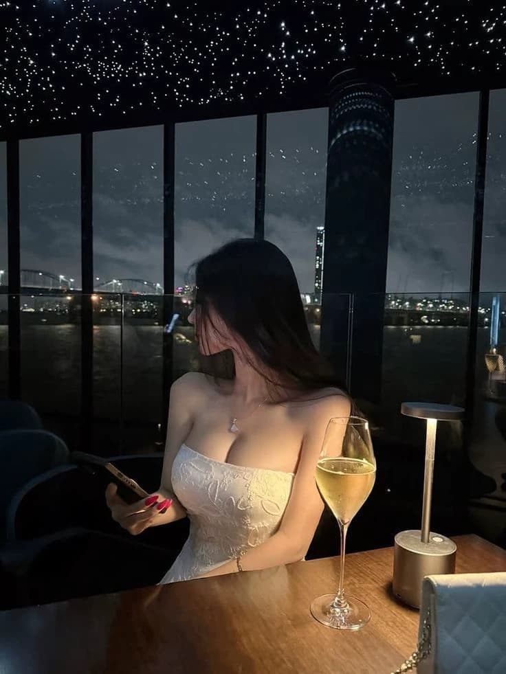 Valeria thumbnail