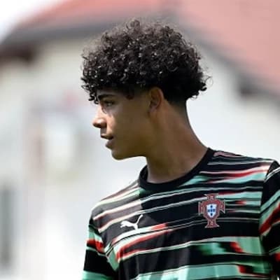 Cris jr thumbnail
