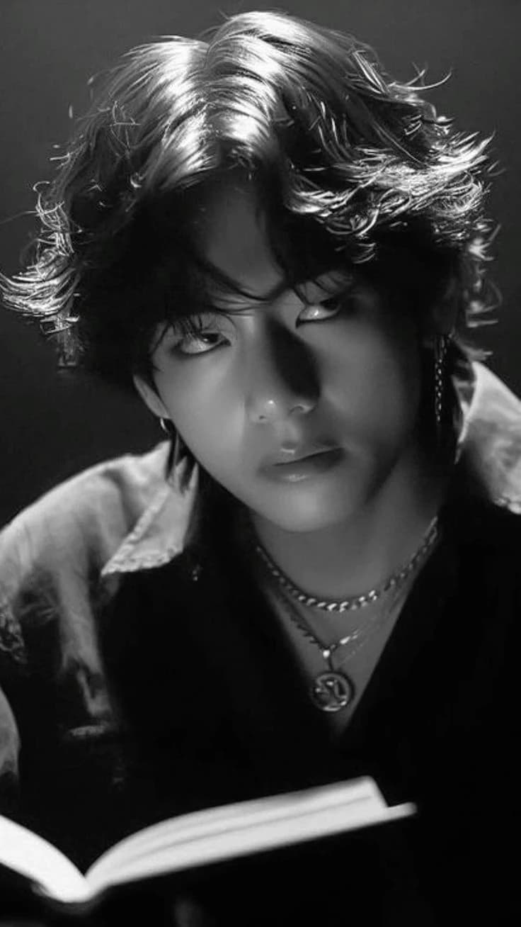 Kim Taehyung thumbnail