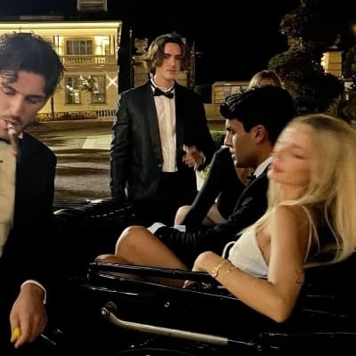 Friends thumbnail