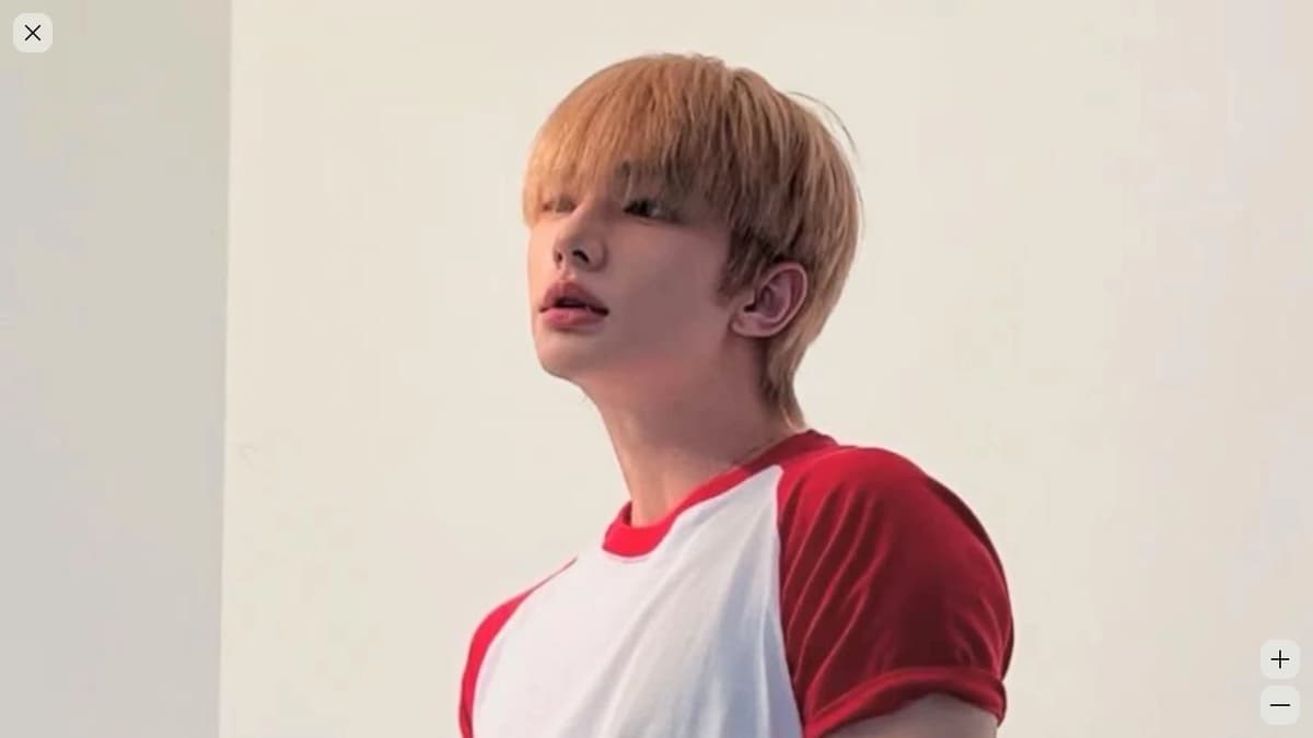 Hwang Hyunjin thumbnail