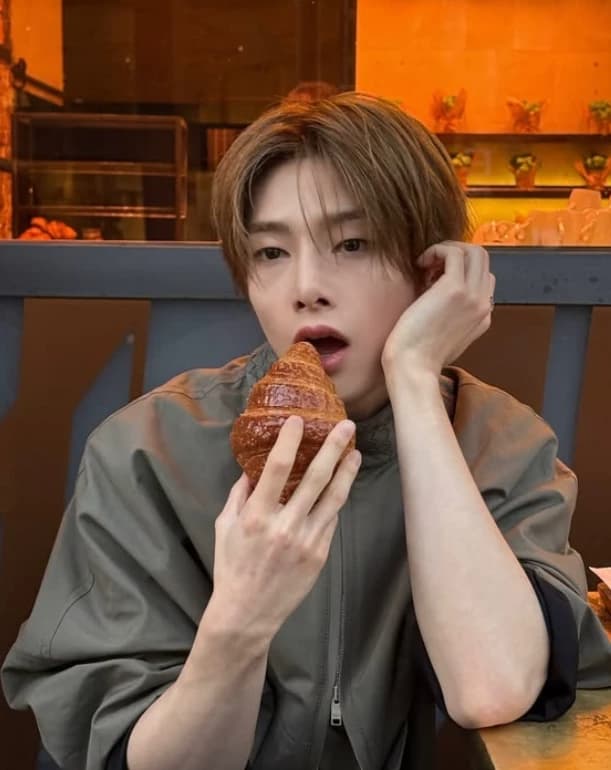 Yang Jeongin thumbnail