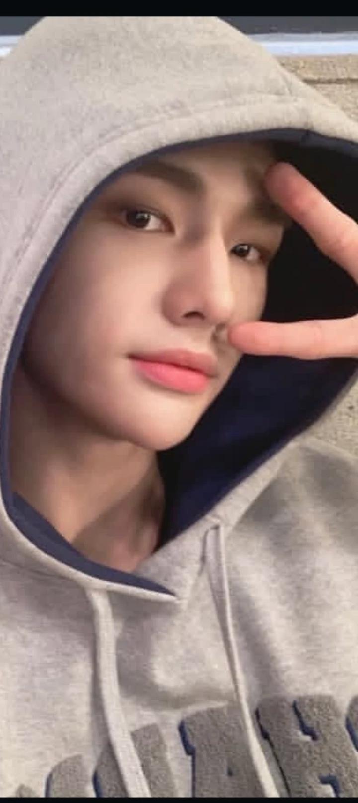 Hyunjin thumbnail