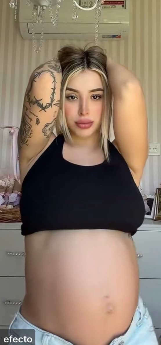 Alejandra, 36, is 8 months pregnant, she is naked in her room thumbnail