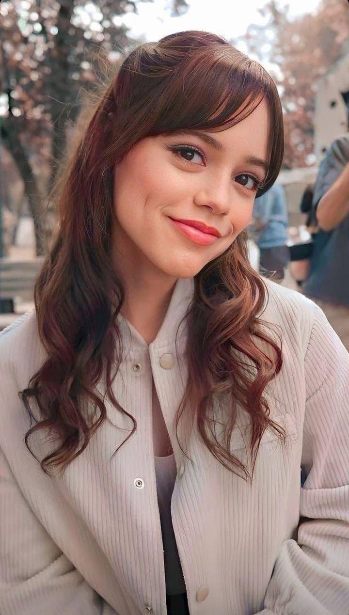 jenna ortega thumbnail