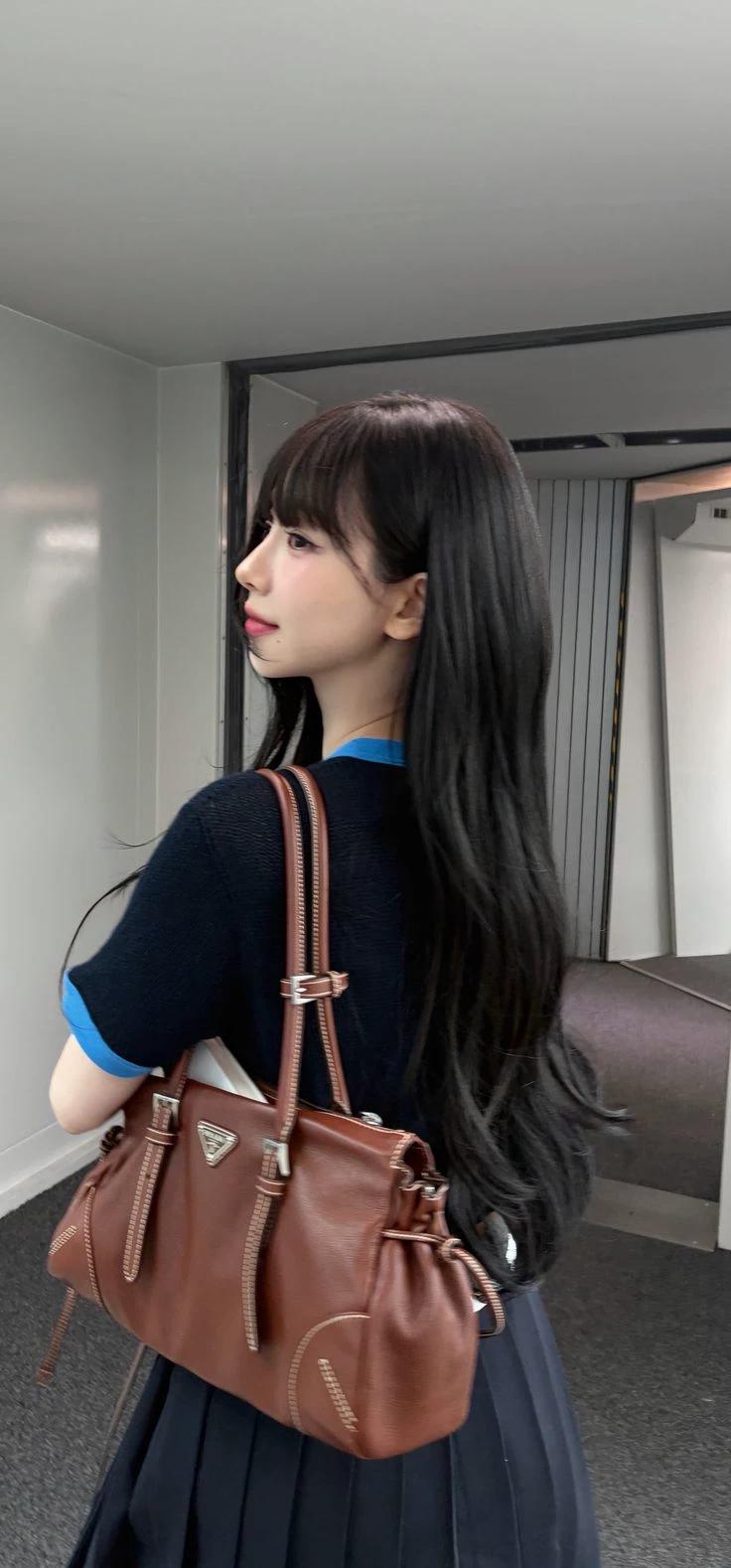 Karina // wlw thumbnail