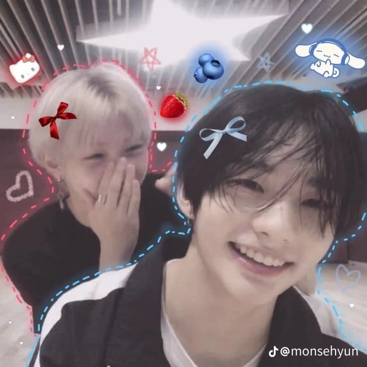 Hyunjin thumbnail