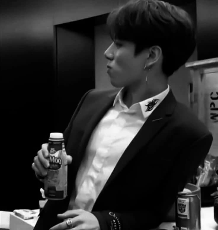 Jeon junkook thumbnail