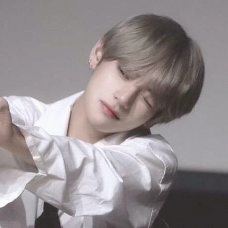 Kim Taehyung (prince time travelled to future) gay, boy x boy thumbnail