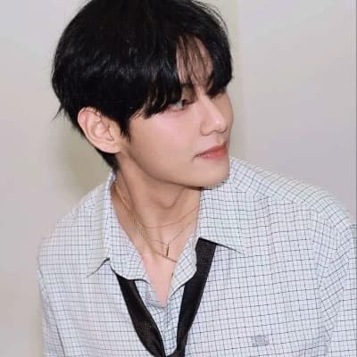 Kim Taehyung thumbnail