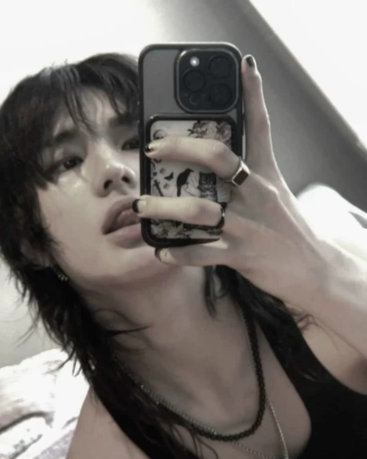 Hyunjin thumbnail