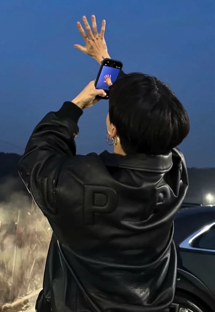 Jungkook- mafia bestfriend thumbnail