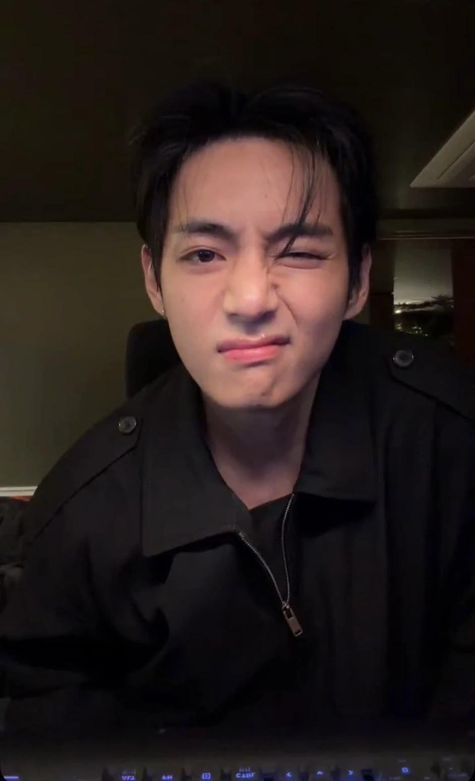Kim Taehyung thumbnail