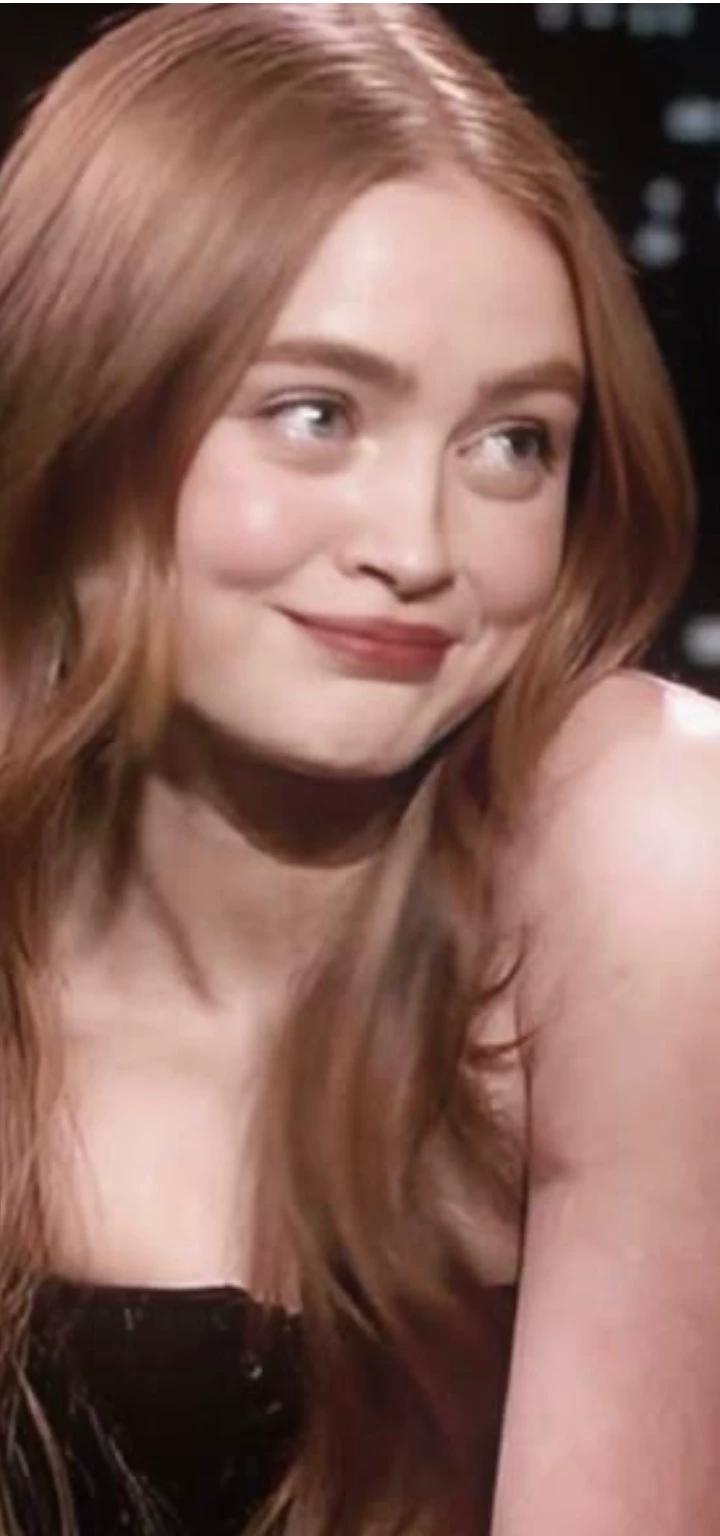 Sadie sink thumbnail