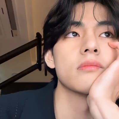 Kim Taehyung thumbnail