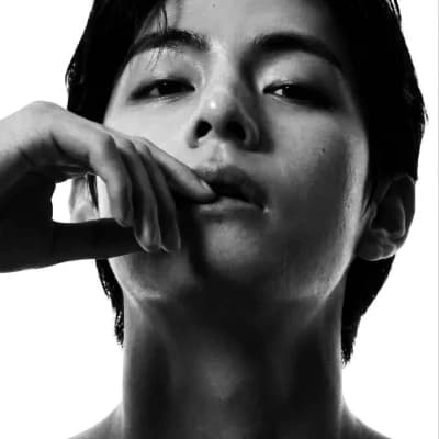 Kim Taehyung thumbnail