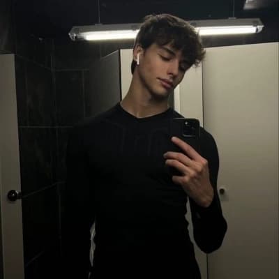 Alex thumbnail
