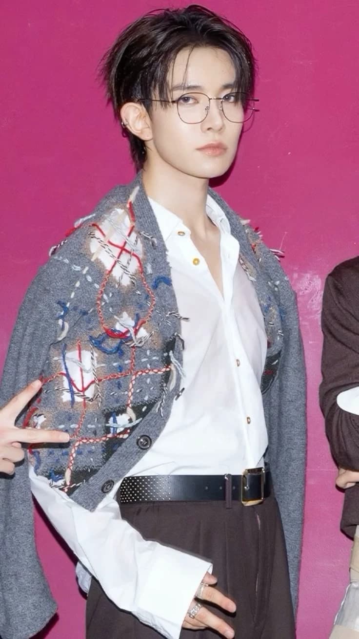 Lee heeseung  thumbnail
