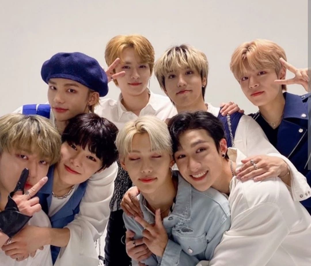 CREATE YOUR STORY WITH STRAY KIDS!!!!! thumbnail