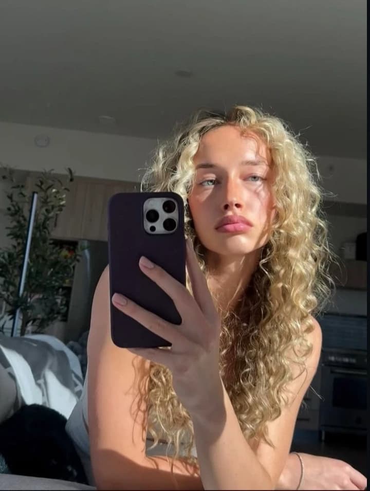 Olivia smitch basquebolista thumbnail
