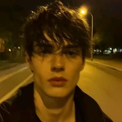 Max thumbnail